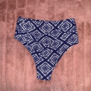 NWOT Blue and White Patterned Bikini Bottoms